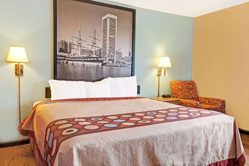 Super 8 by Wyndham Baltimore/Essex Area Quarto foto